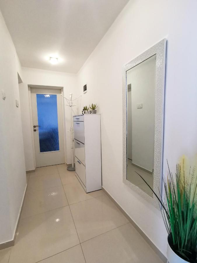 Apartment P&M Pula Exterior photo